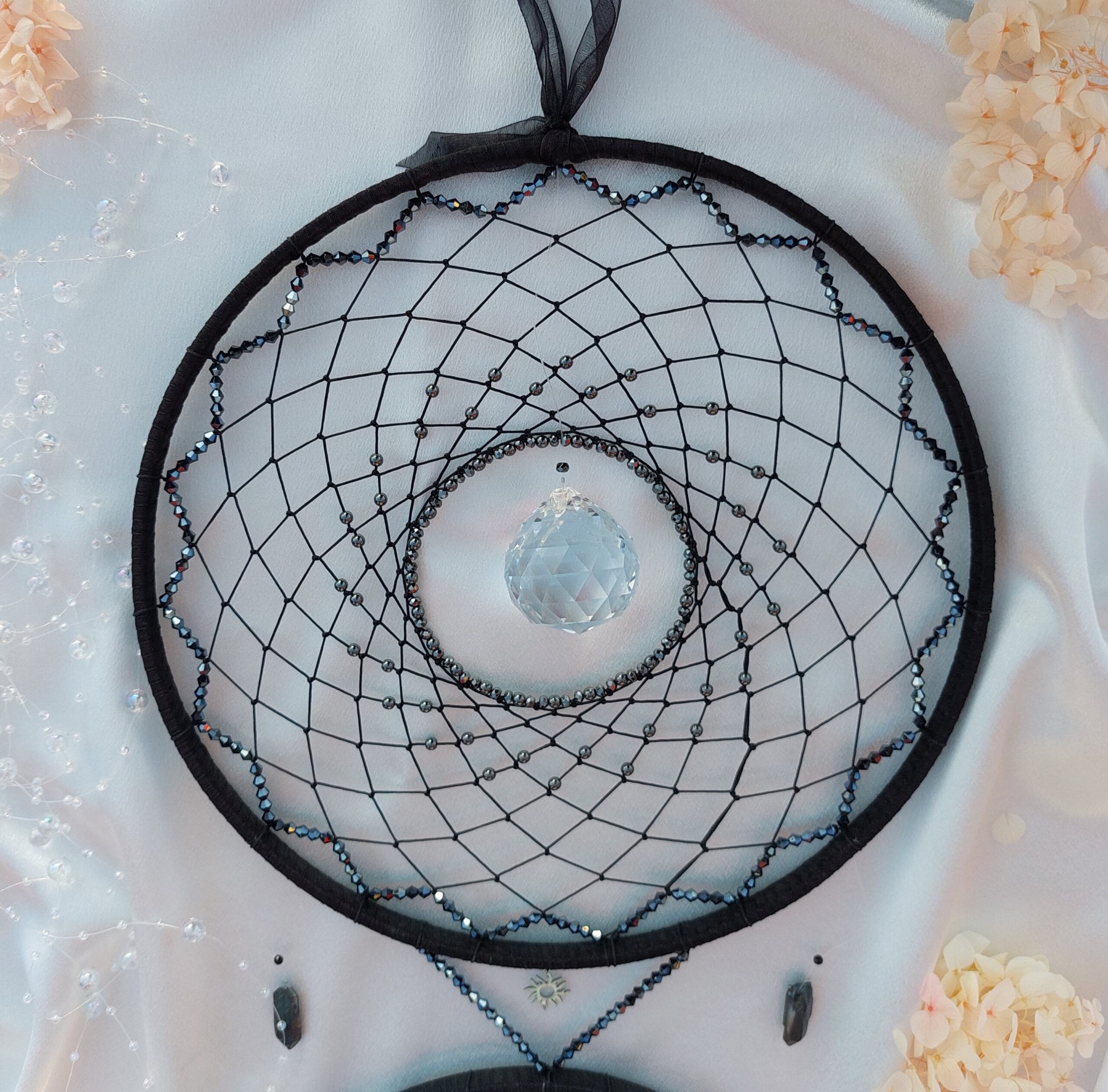 Päikese- ja unenäopüüdja Kolme Rõnga Maagia (must) - Image 3