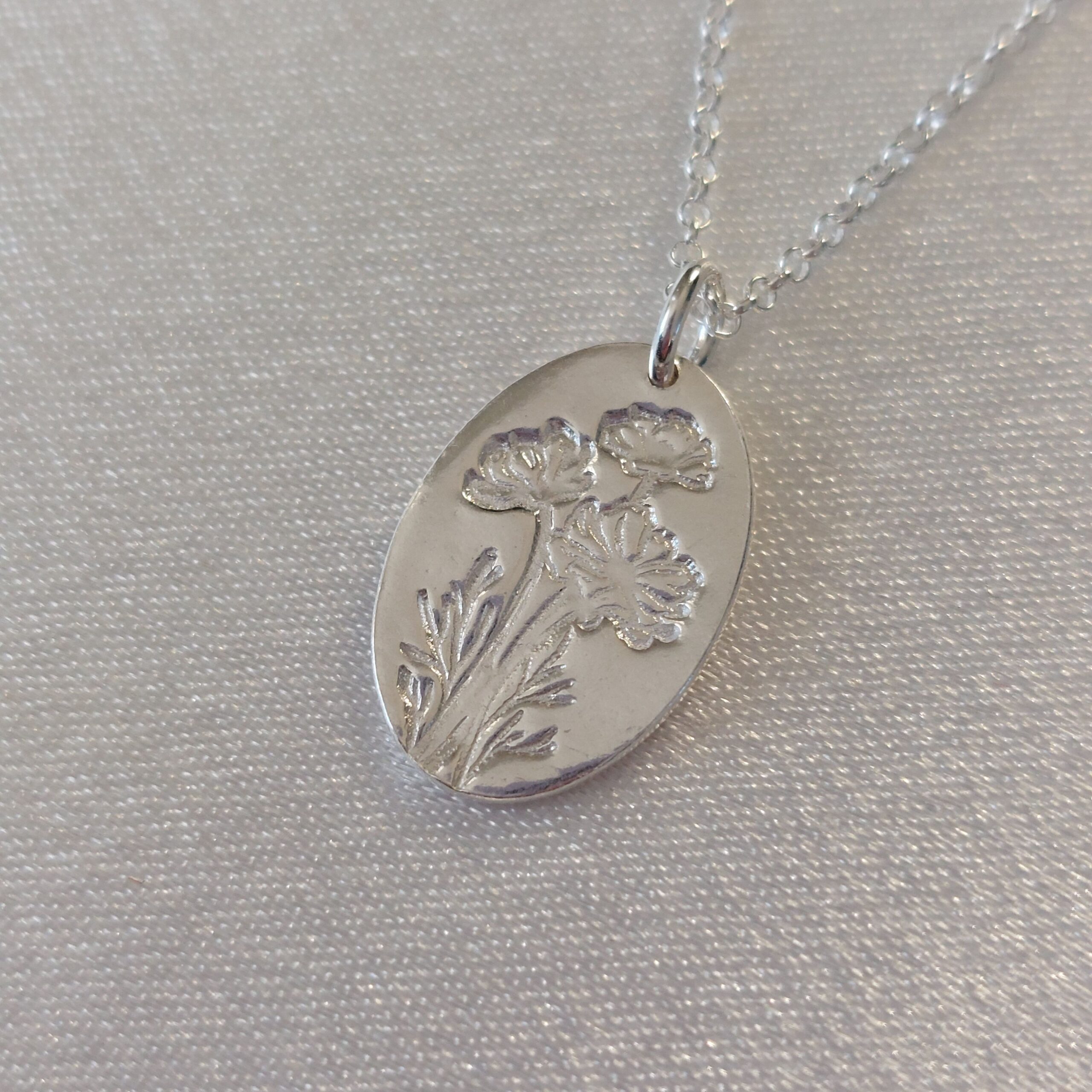 sünnikuu lill, oktoober, kosmos, ripats, kaelakee