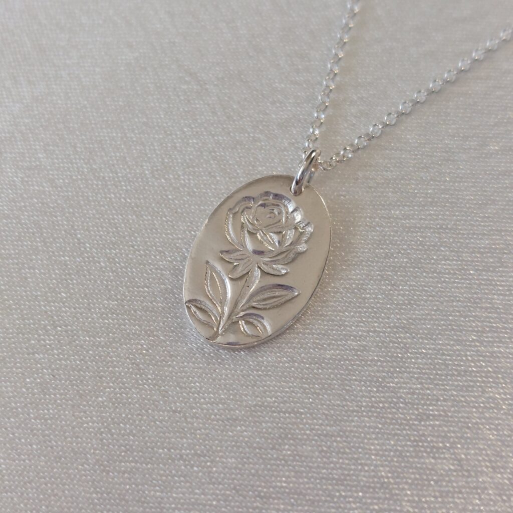 roos, ripats, sünnilill, juuni