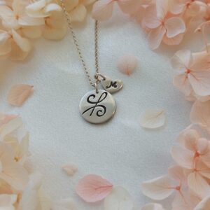 Sümbolitega ripatsid