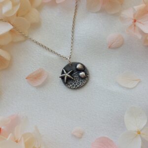 Loodusest inspireeritud ripatsid